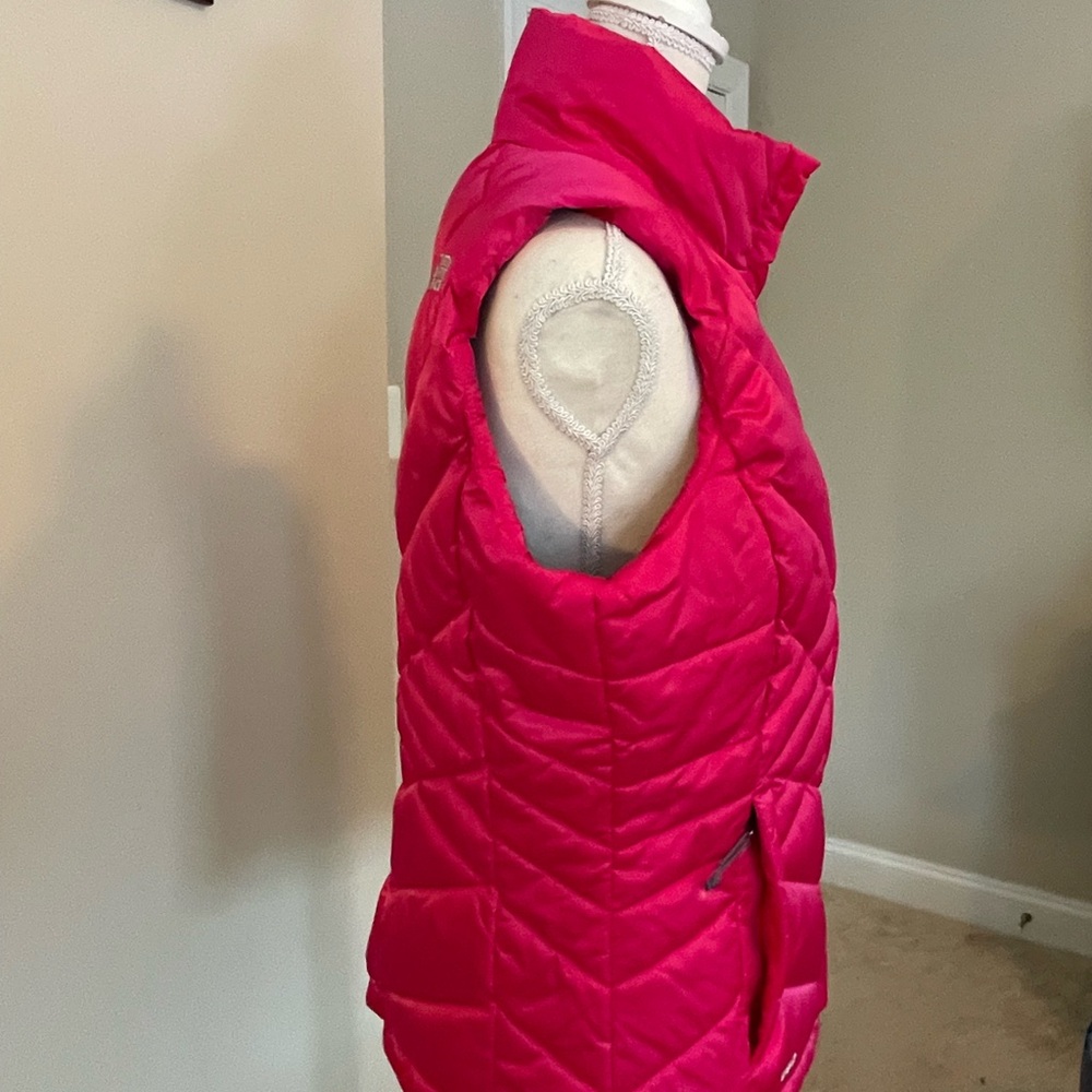 North Face Puffer Vest, size M, EUC, HOT PINK - Picture 2 of 9